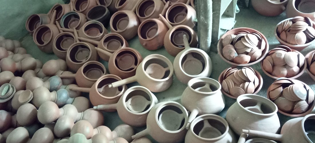 पुर्ख्यौली पेसा संकटमा परेपछि परिवार पाल्न भारतको भर