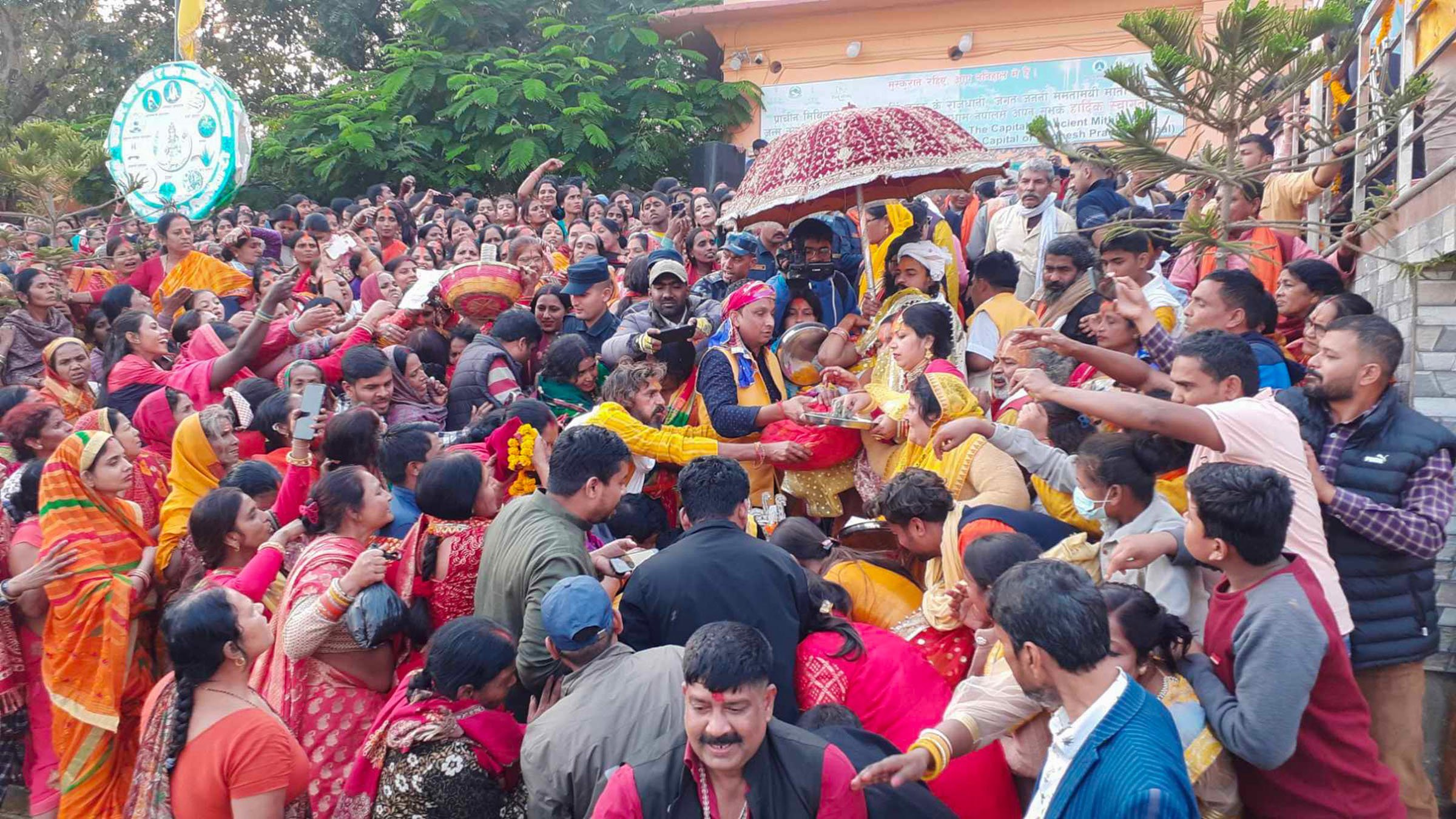 राम-जानकीको वैवाहिक कार्यक्रमअन्तर्गत जनकपुरधाममा मटकोर सम्पन्न