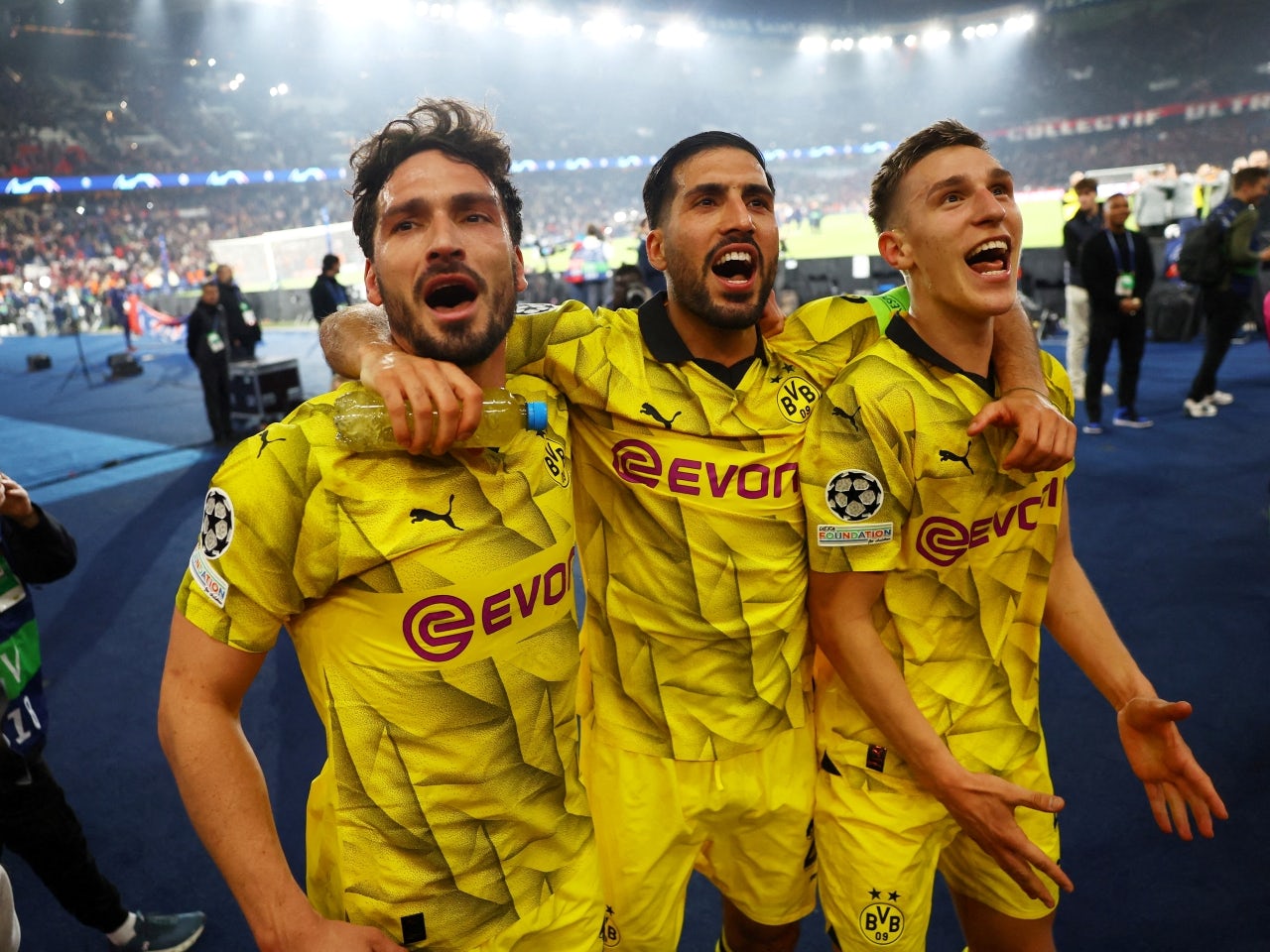 mats-hummels-emre-can-nico-schlotterbeck