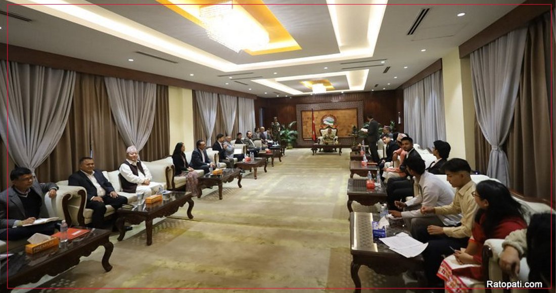   साढे ४ घण्टामा सकियो बालुवाटार बैठक