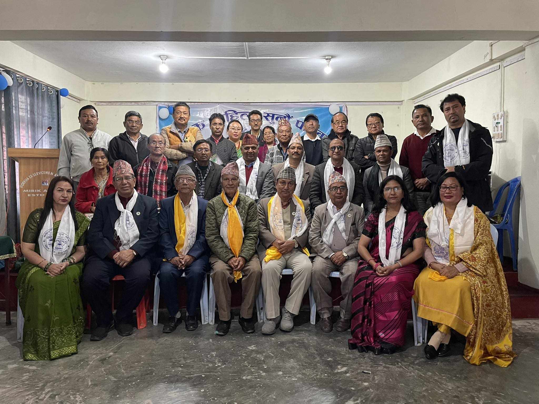 नेपाल स्रष्टा समाज मिरिकमा आयोजित साहित्यिक कार्यक्रममा सहभागी