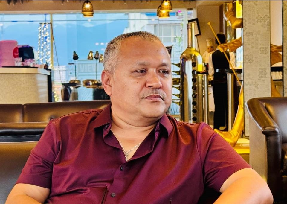   पूर्वराजालाई राजनीतिमा आऊ भन्नेले पूर्वराष्ट्रपतिलाई बन्देज लगाउनु विरोधाभास : प्रवक्ता श्रेष्ठ