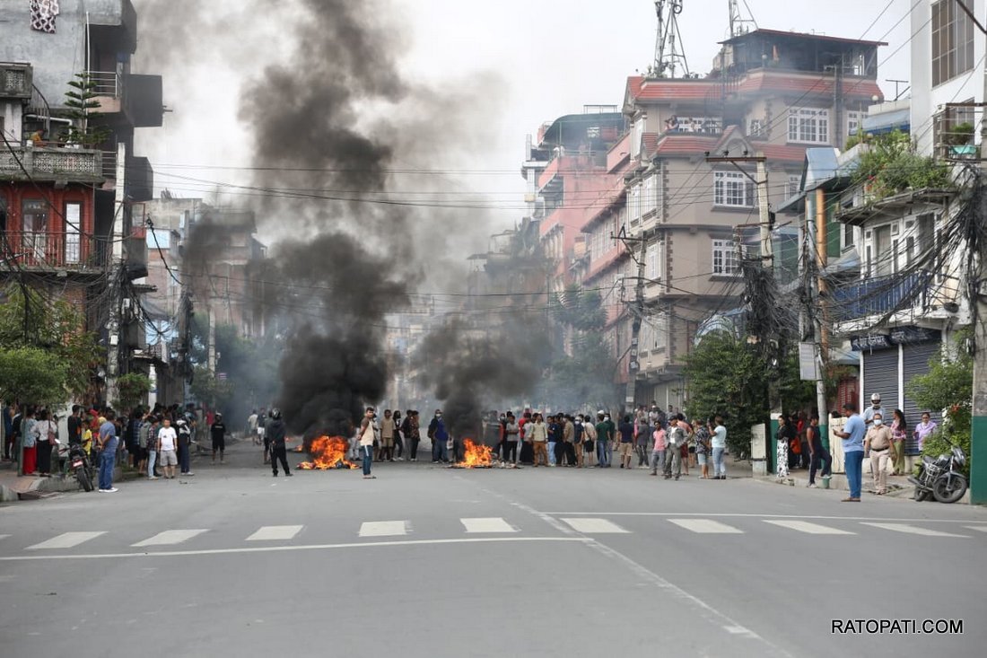 monday protest (2)
