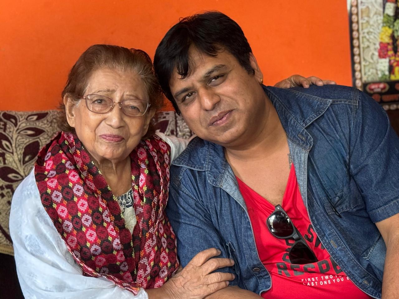 चार दशकअघिको चर्चित गीत ‘परालको आगो’मा रहने