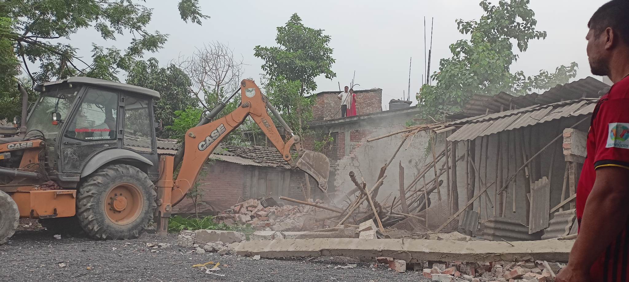   सार्वजनिक गौशालाको जग्गामा बनेका संरचना नहटाउन जीतपुर सिमरालाई उच्च अदालतको आदेश