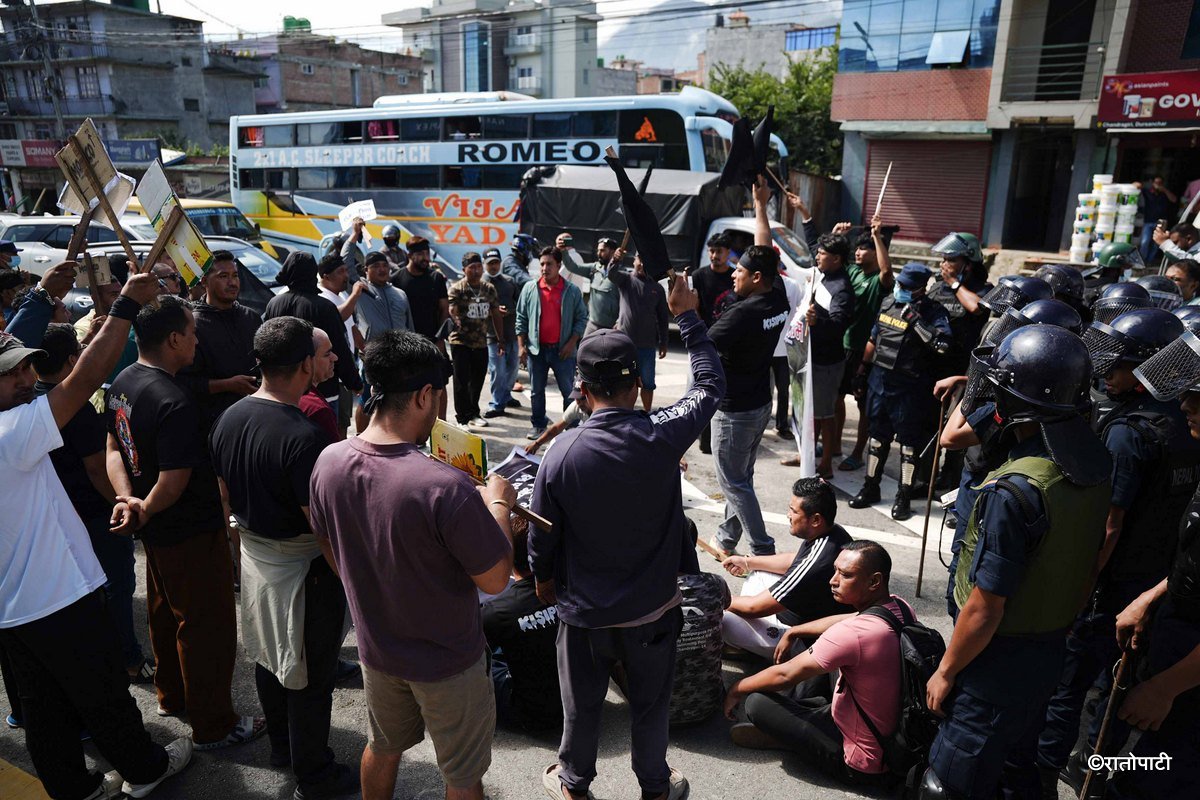 Naagdhunga Tunnel protest_-32