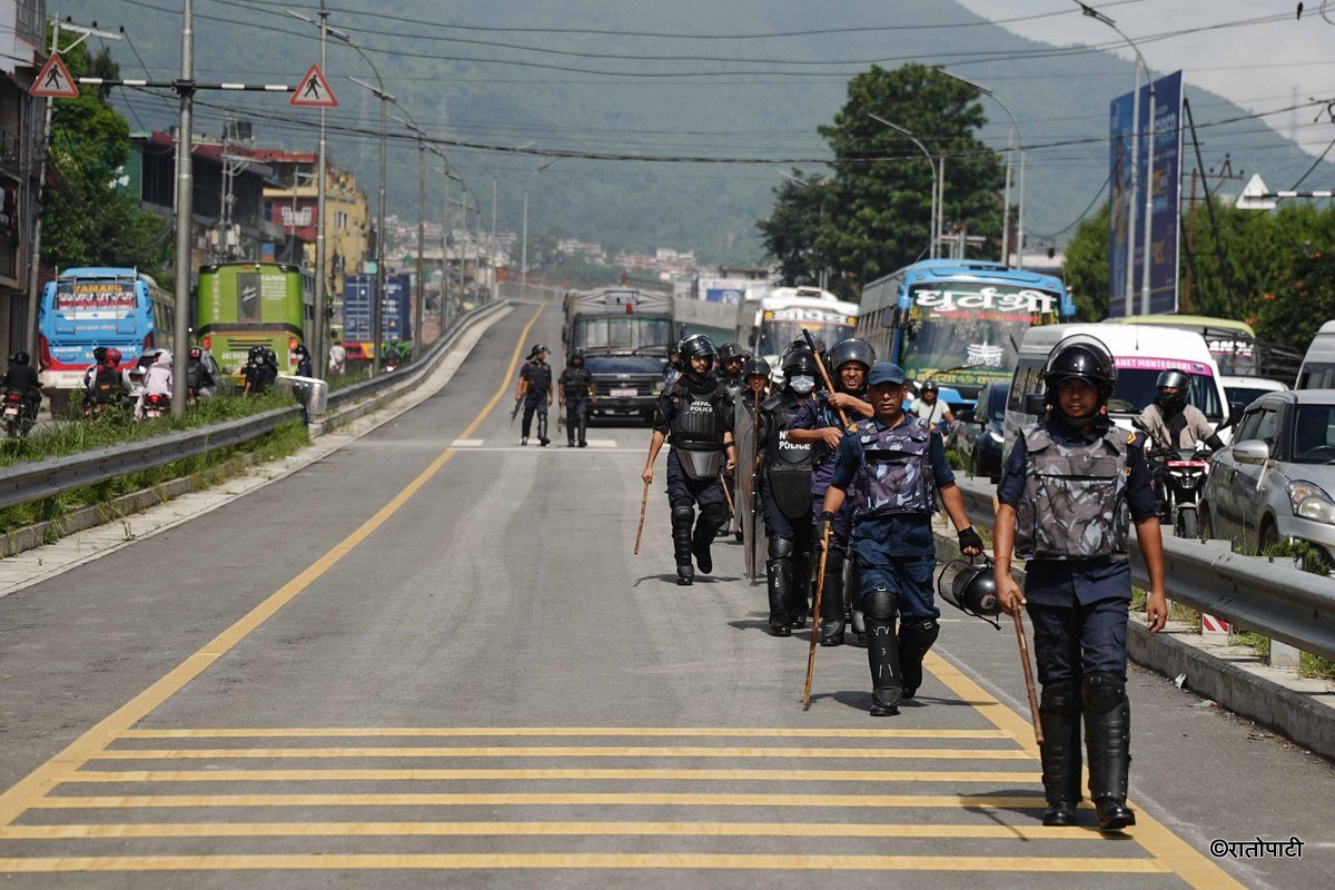 Naagdhunga Tunnel protest_-37
