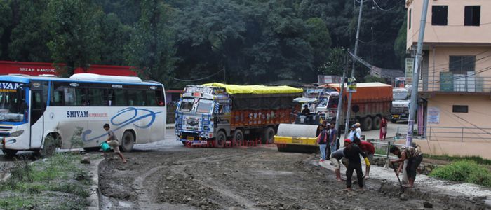 नागढुंगा सुरुङ्गमार्गको सिस्ने खोला क्षेत्रमा यातायात आंशिक बन्द हुने