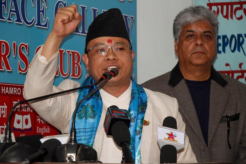 राप्रपा नेपालका लाक्पा तामाङसहित नेता कार्यकर्ता नागरिक उन्मुक्ति पार्टीमा प्रवेश
