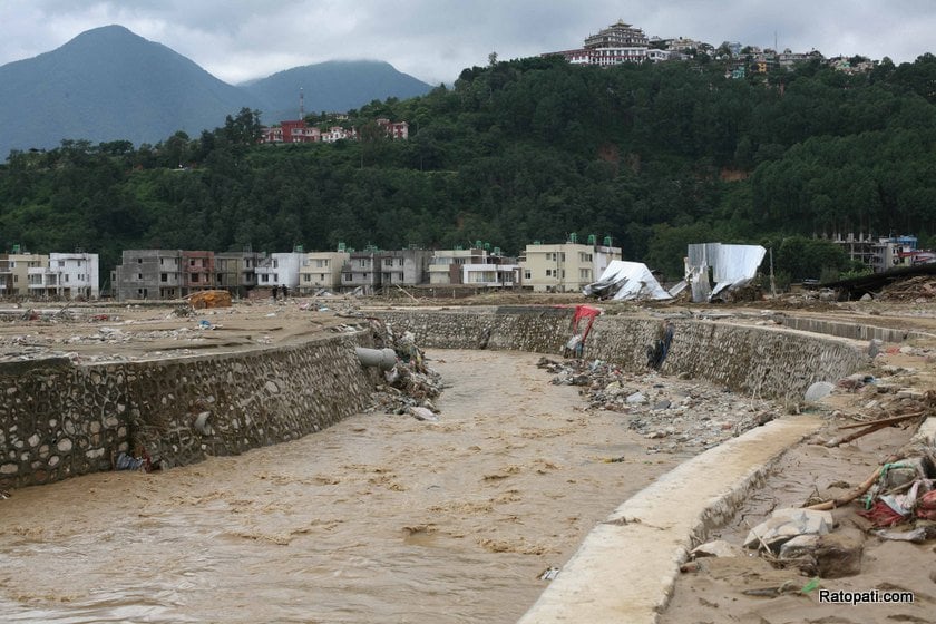 ललितपुरका बाढीपीडितलाई महामारीको चिन्ता