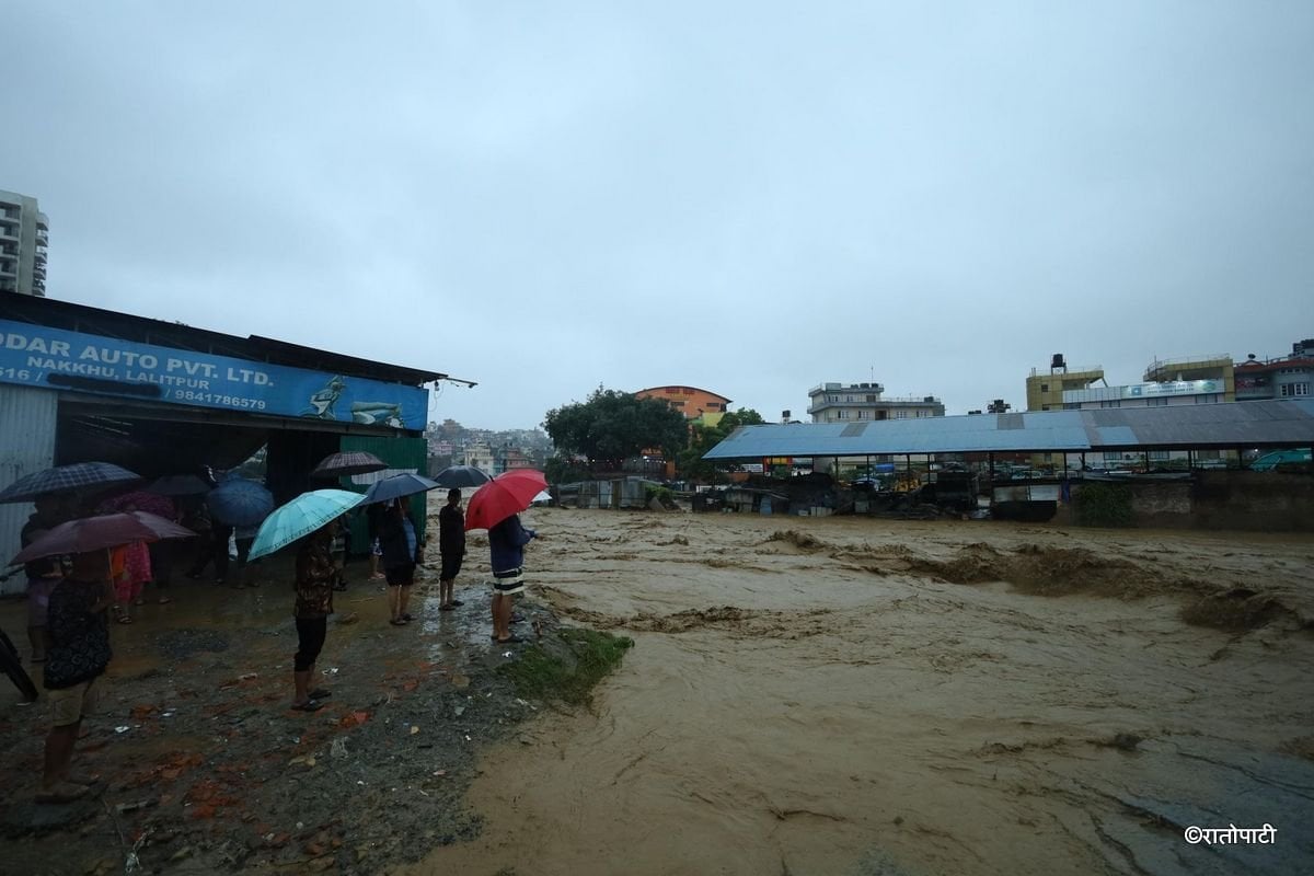 nakkhu river flood (23)