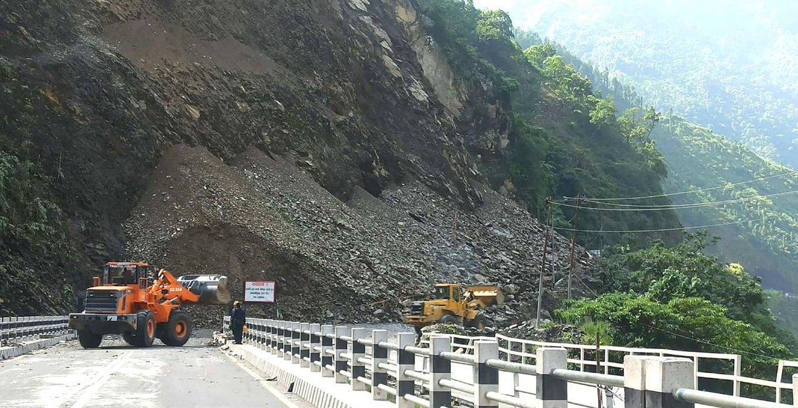   नारायणगढ–मुग्लिन सडक पुनः अवरुद्ध
