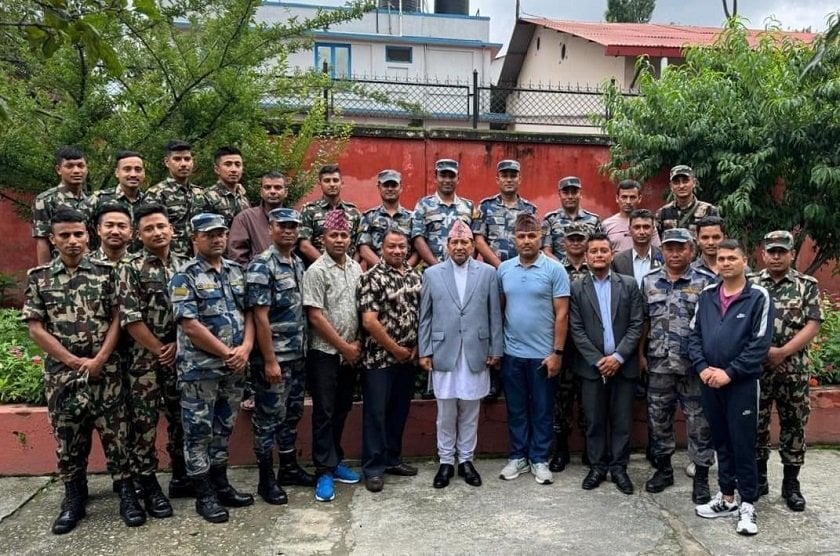 उपप्रधानमन्त्री श्रेष्ठद्वारा निवास र गाडी हस्तान्तरण