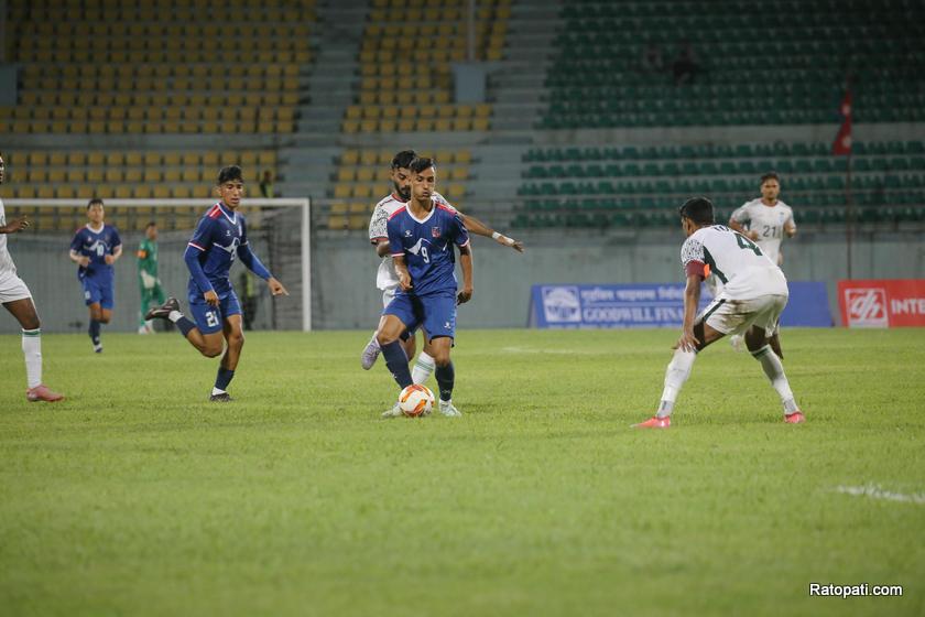 nepal-vs-bangladesh-football-(6)_GkH4FEA64i