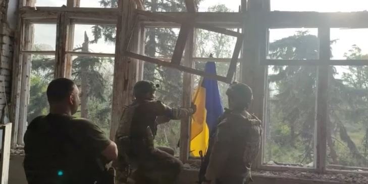 रुसी प्रहारबाट ६ युक्रेनीको मृत्यु, दर्जनौ घाइते