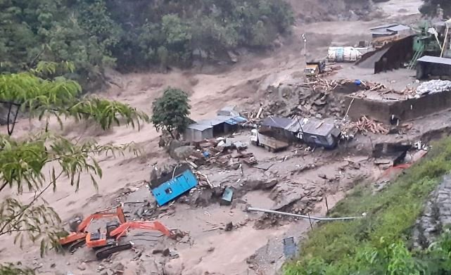 अविरल वर्षा र पहिरोका कारण सिक्किमका सयभन्दा बढी घरमा क्षति
