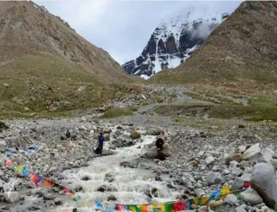   कैलाश पर्वतको दर्शनका लागि लिपुलेक र लिम्पियाधुरामा भारतले नयाँ बाटो बनाउँदै