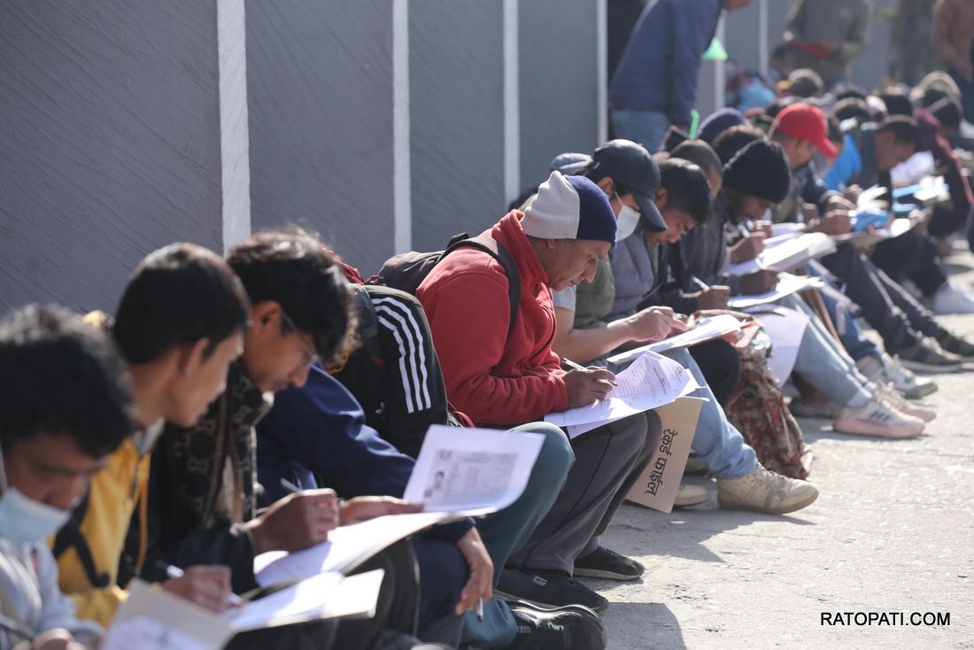   निर्वाचन प्रहरीमा भर्ना हुन २ दिनमा २७ हजारभन्दा बढीको आवेदन