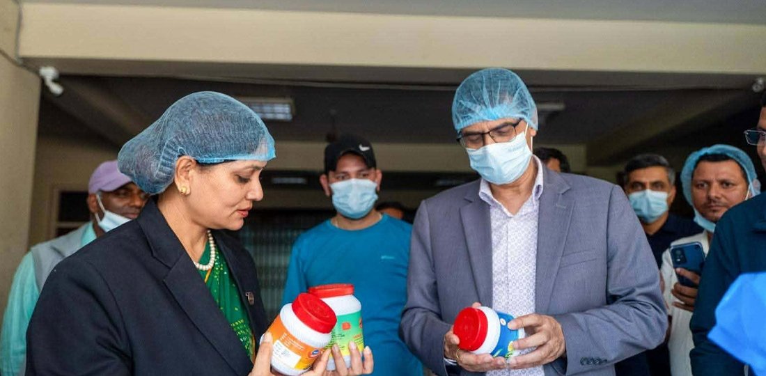 सिंहदरबार वैद्यखानाको क्षमता अभिवृद्धि र औषधि उत्पादन बढाउन निर्देशन