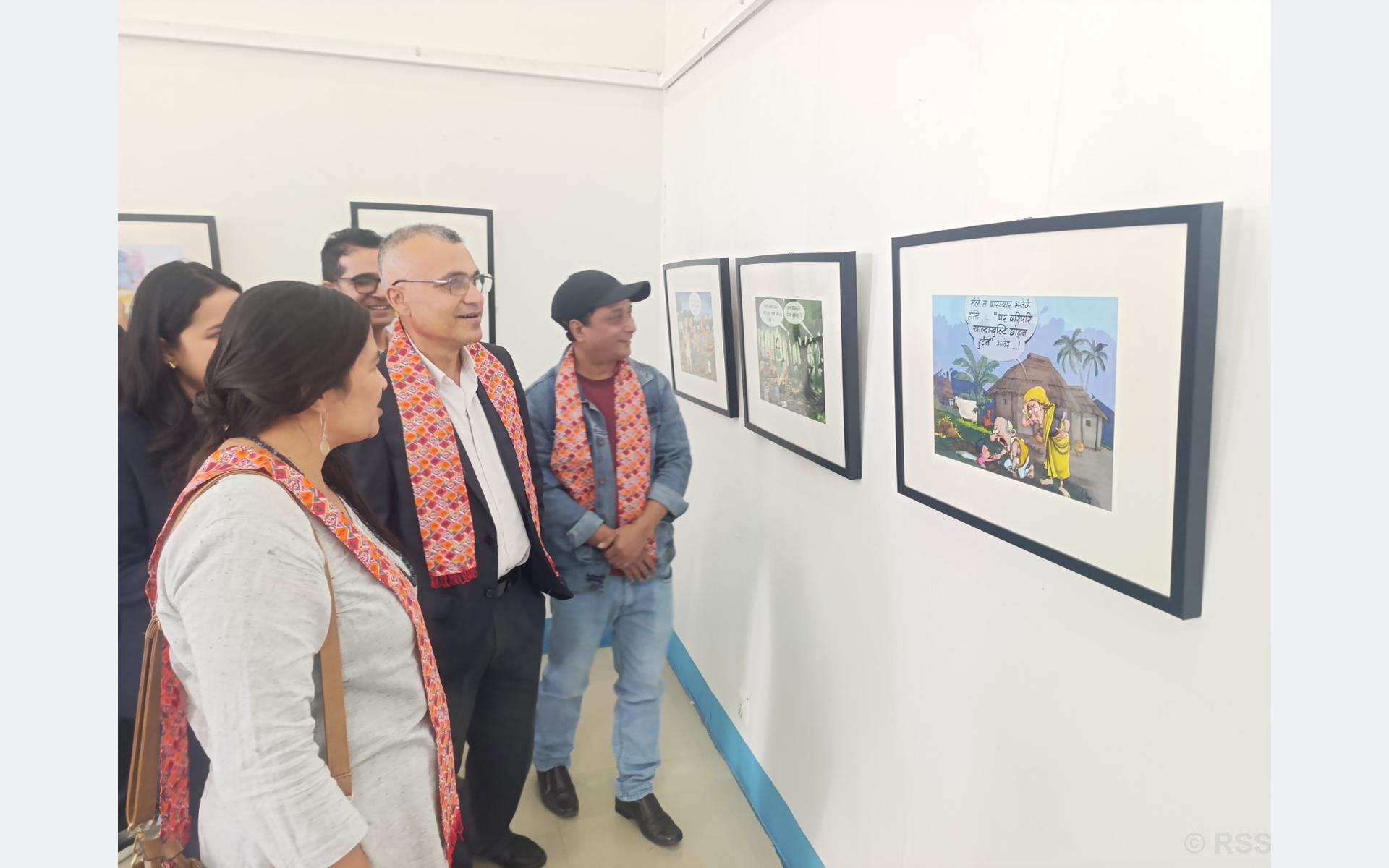 विपद् व्यवस्थापनसम्बन्धी सन्देशसहित कार्टुन प्रदर्शनी