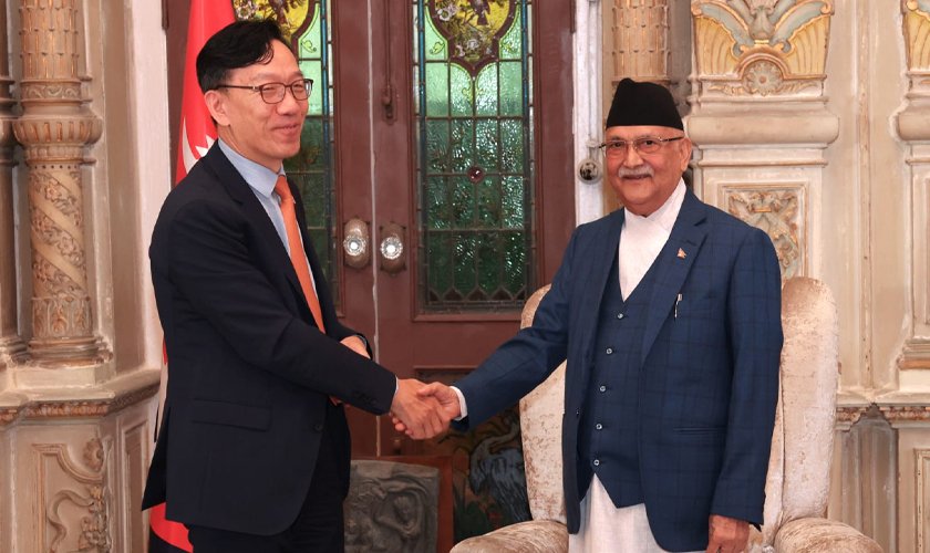   प्रधानमन्त्रीसँग दक्षिण कोरियाली राजदूतको शिष्टाचार भेट
