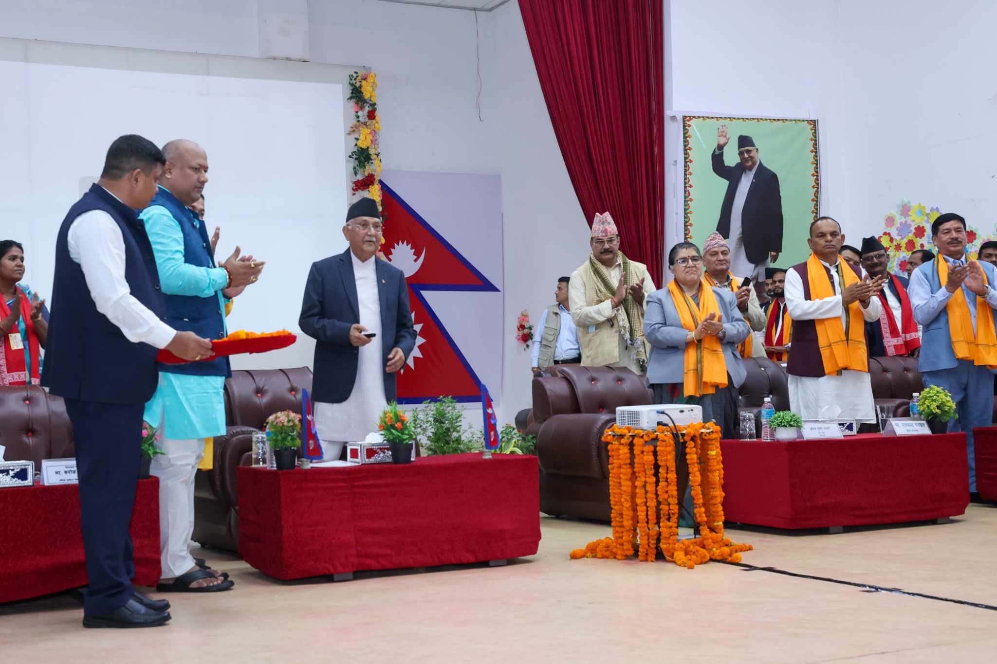 प्रधानमन्त्रीद्वारा मधेस प्रदेशका ६४ सडकको एकसाथ शिलान्यास