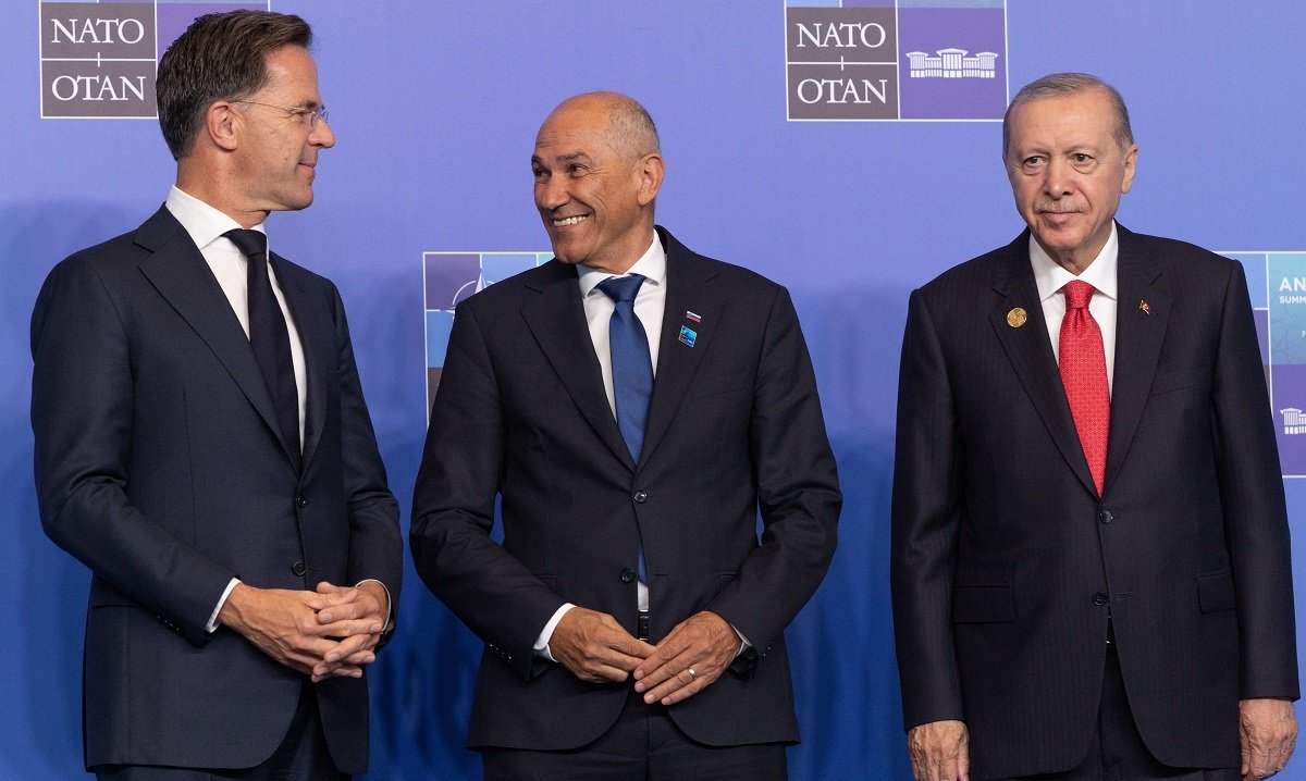 Erdogan Gifts NATO Leaders Revolvers with Live Ammunition