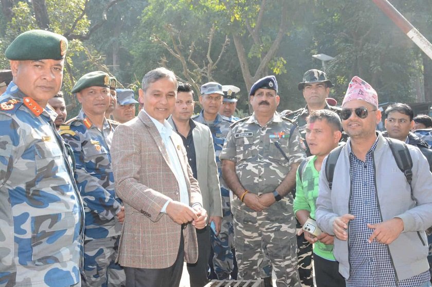   गृहमन्त्री अर्यालद्वारा गौरिफन्टा नाका निरीक्षण
