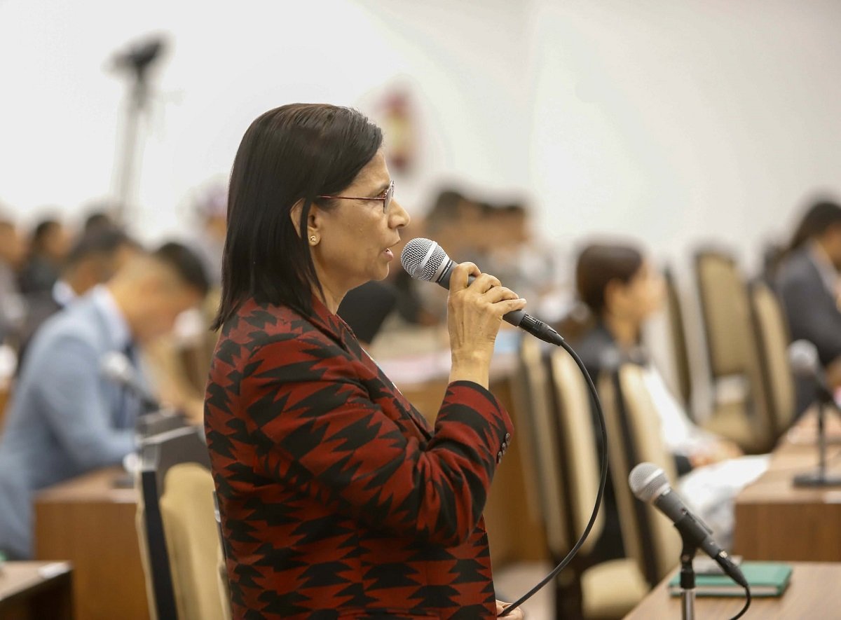 Opposition Party Demands Explanation on Foreign Minister's Statement Regarding Historical Burden