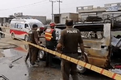 कारमा ग्याँस सिलिन्डर पड्किँदा सात पाकिस्तानीको मृत्यु, १४ घाइते
