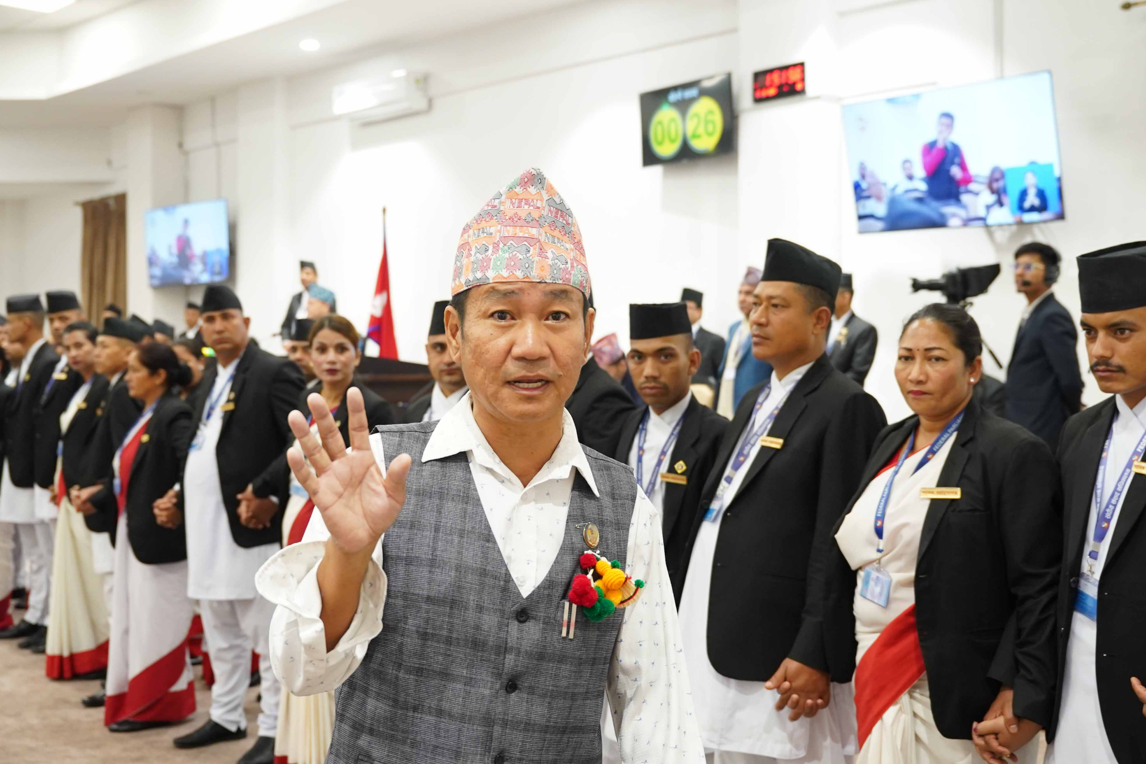 सरकारका मन्त्री बोलिरहँदा श्रम संस्कृतिले किन गर्‍यो विरोध ?