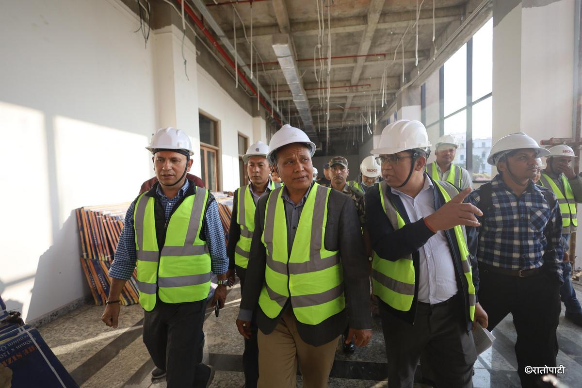 parliament building under construction (16)