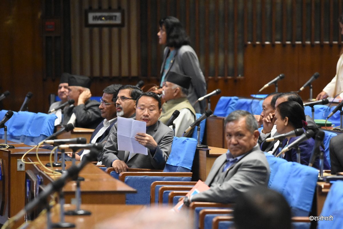 parliament meeting (12)