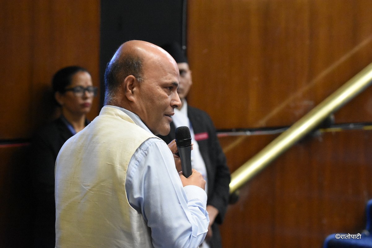 parliament meeting (14)