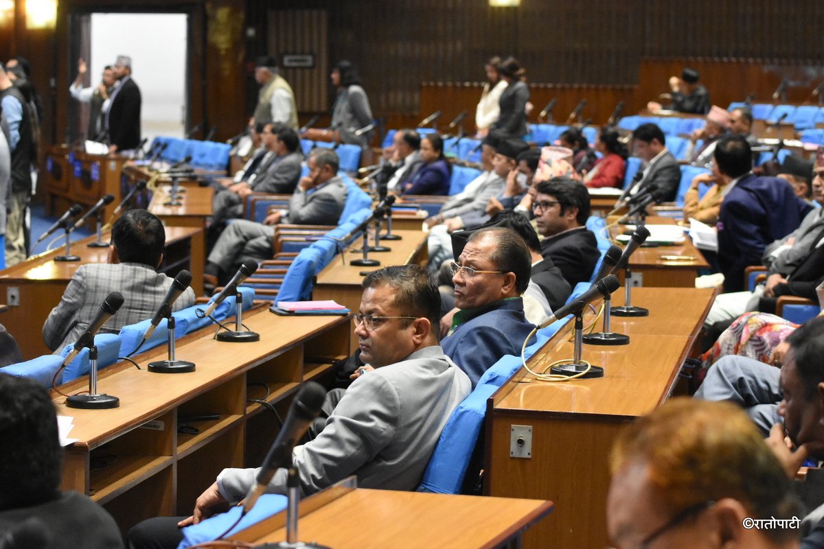 parliament meeting (7)