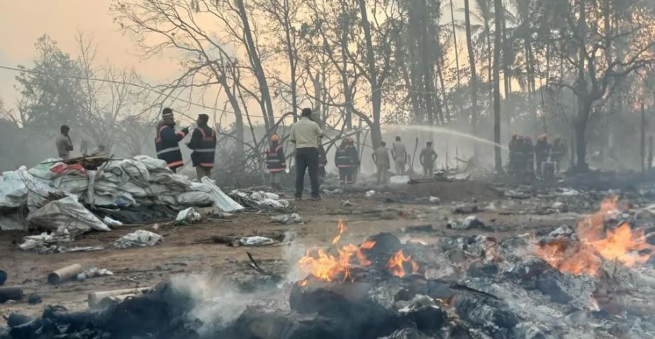पटका कारखानामा विस्फोट हुँदा १३ जनाको मृत्यु
