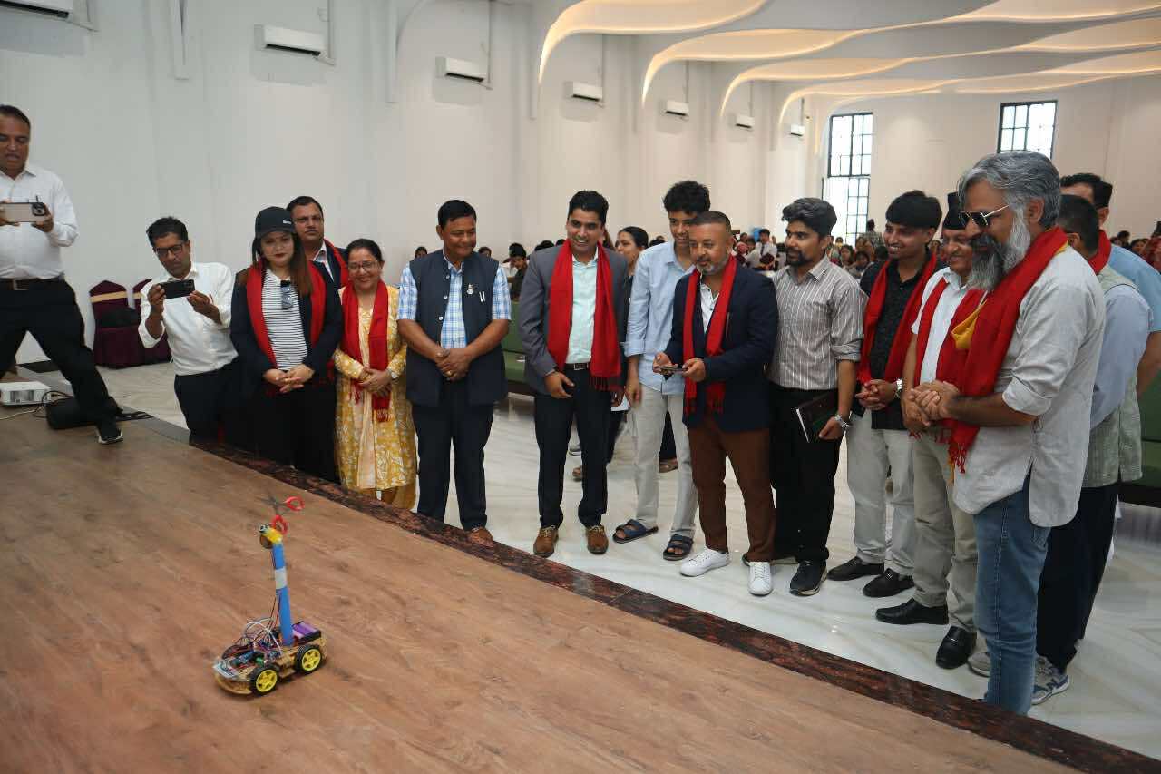 ‘किताबविना पनि सिक्न सकिन्छ’