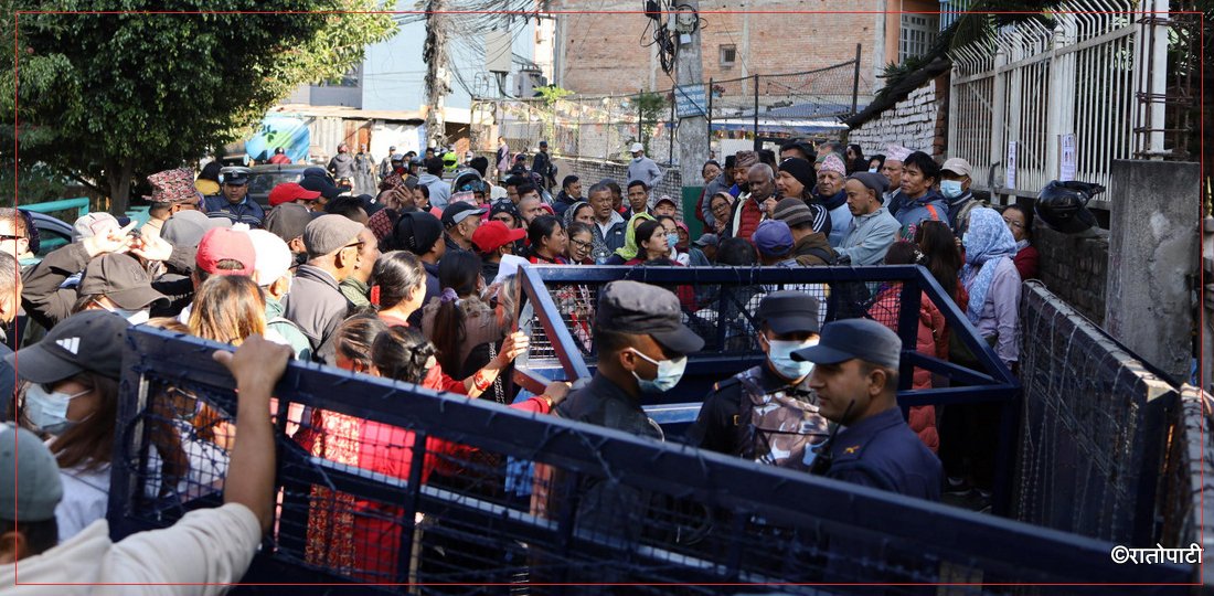   बचत रकम फिर्ताको माग गर्दै धर्नामा सहकारी पीडित, तस्बिरहरू