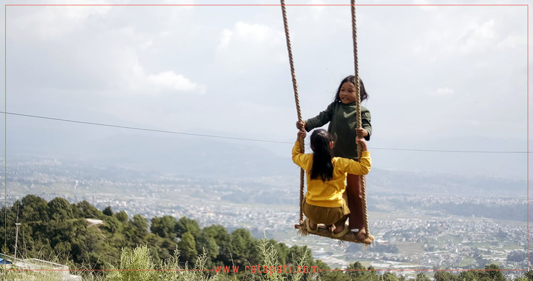 चचहुई : दसैँमा पिङमा रमाउँदै, तस्बिरहरू