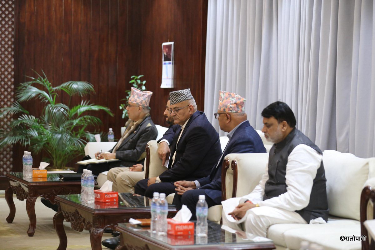 pm and com metting (10)