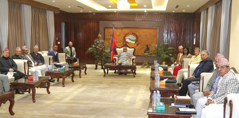 प्रधानमन्त्री र आयोगका पदाधिकारीबिच छलफल