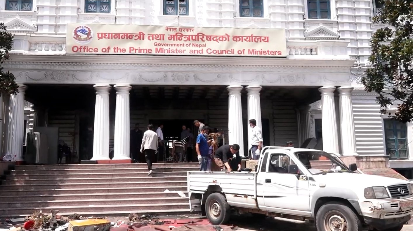   सिंहदरबारभित्र सफाइ र क्षतिको विवरण संकलन सुरु