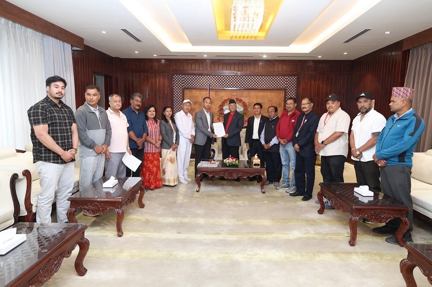   ऐतिहासिक सुन्धारा र धरहराको संरक्षणका लागि प्रधानमन्त्रीसँग स्थानीयवासीको आग्रह