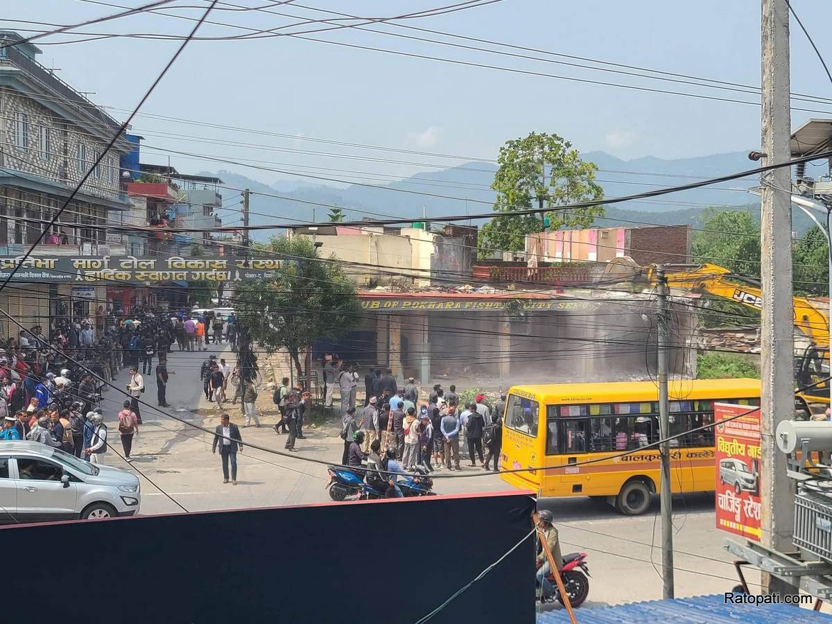 pokhara-phirke-dozer (1)
