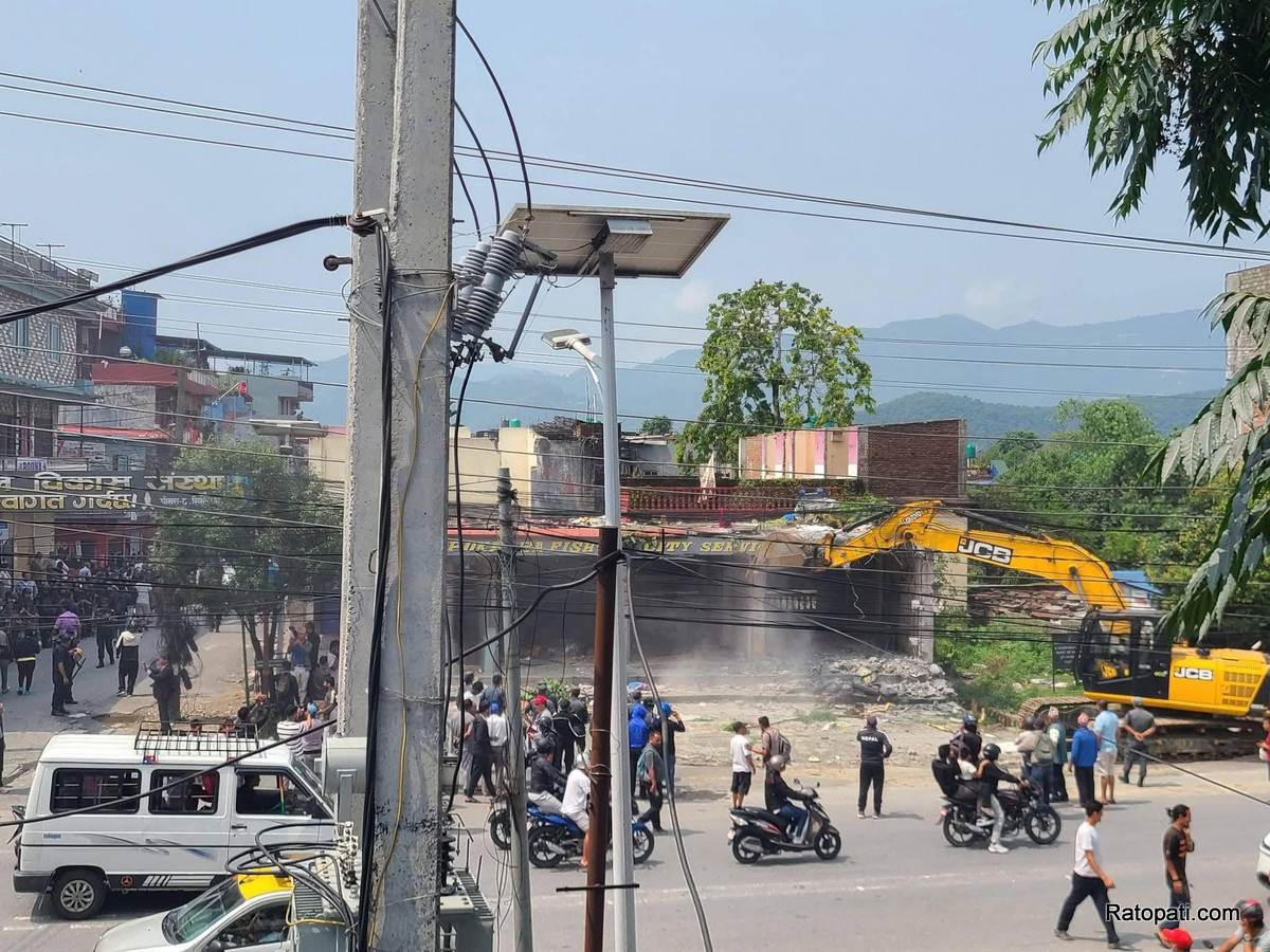 pokhara-phirke-dozer (4)