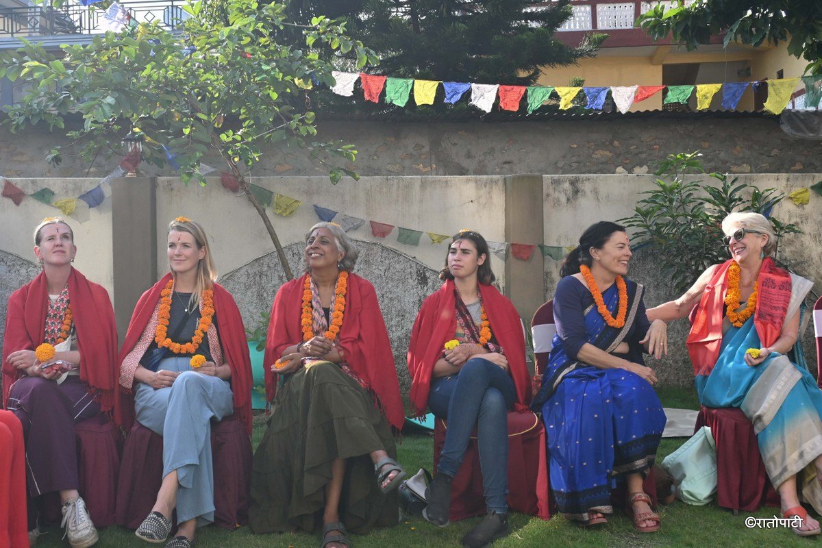 Pokhara_Bhaitika_Tourist_
