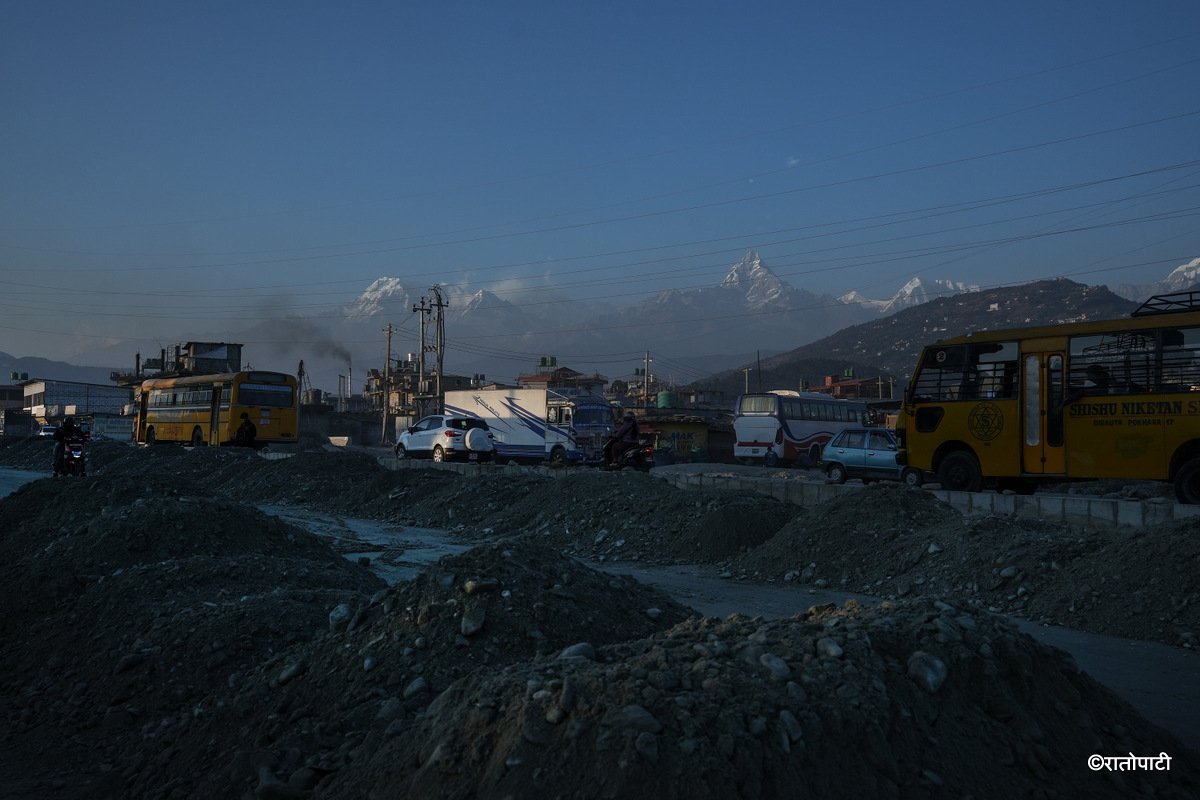 Pokhara_Road (15)