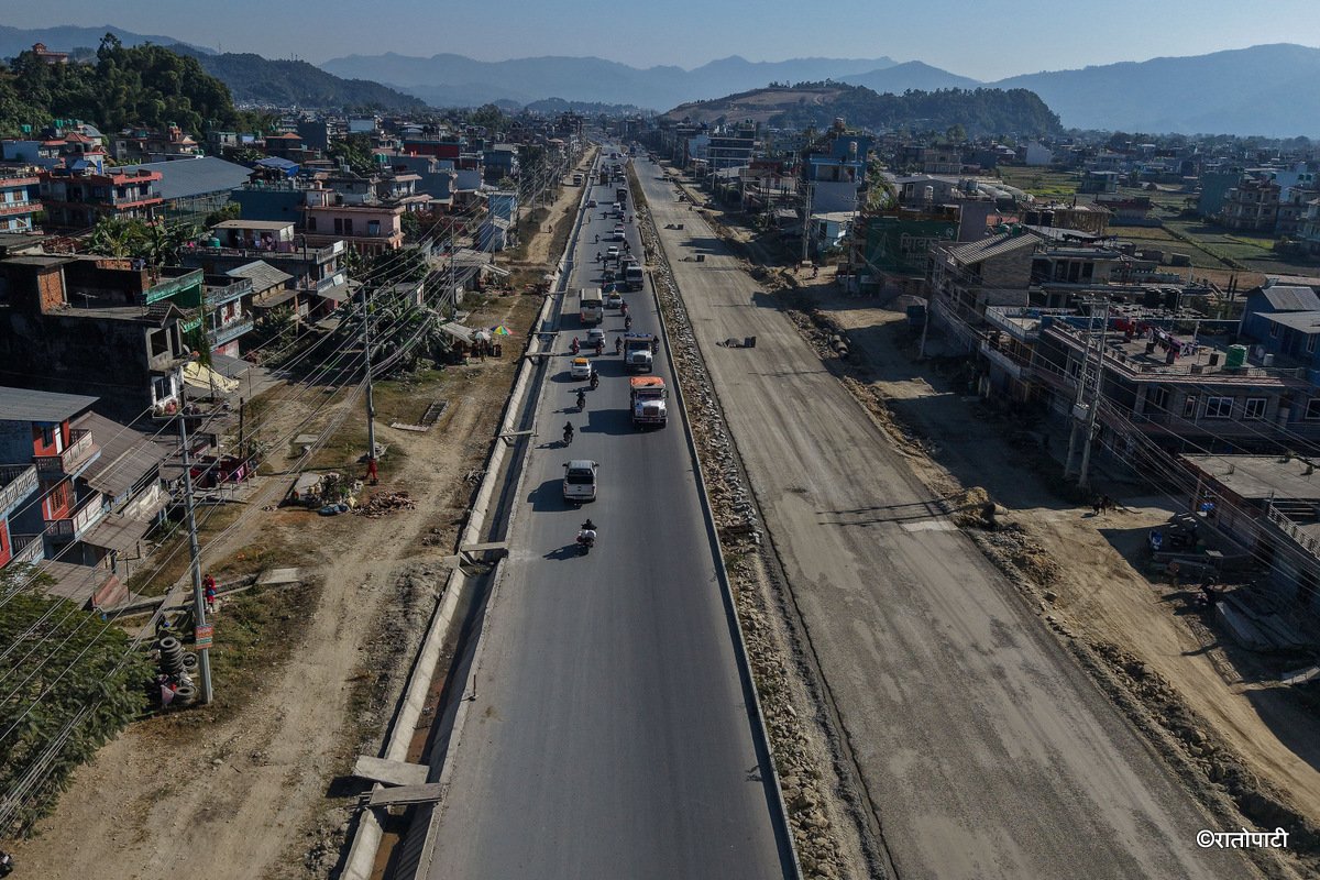 Pokhara_Road (4)