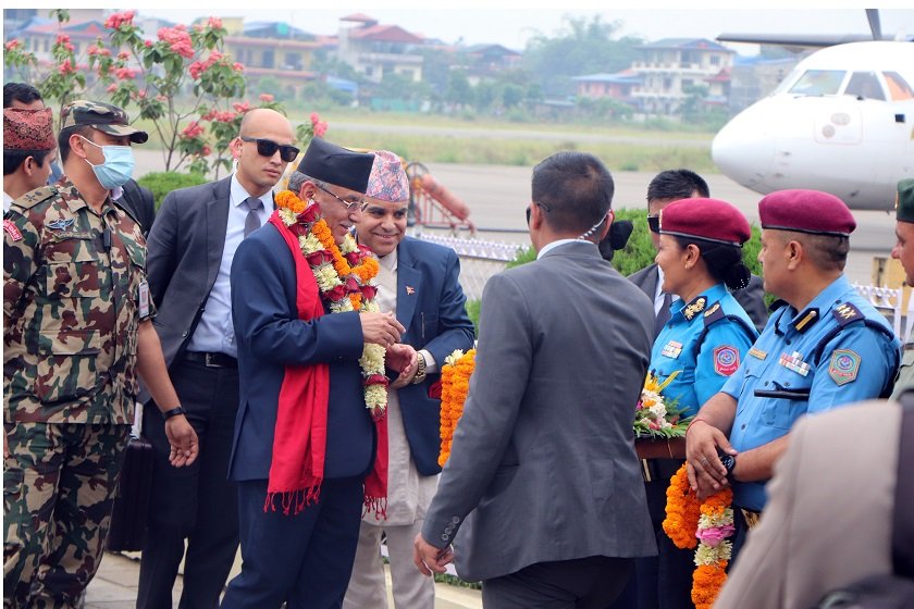   प्रधानमन्त्री प्रचण्ड चितवनमा
