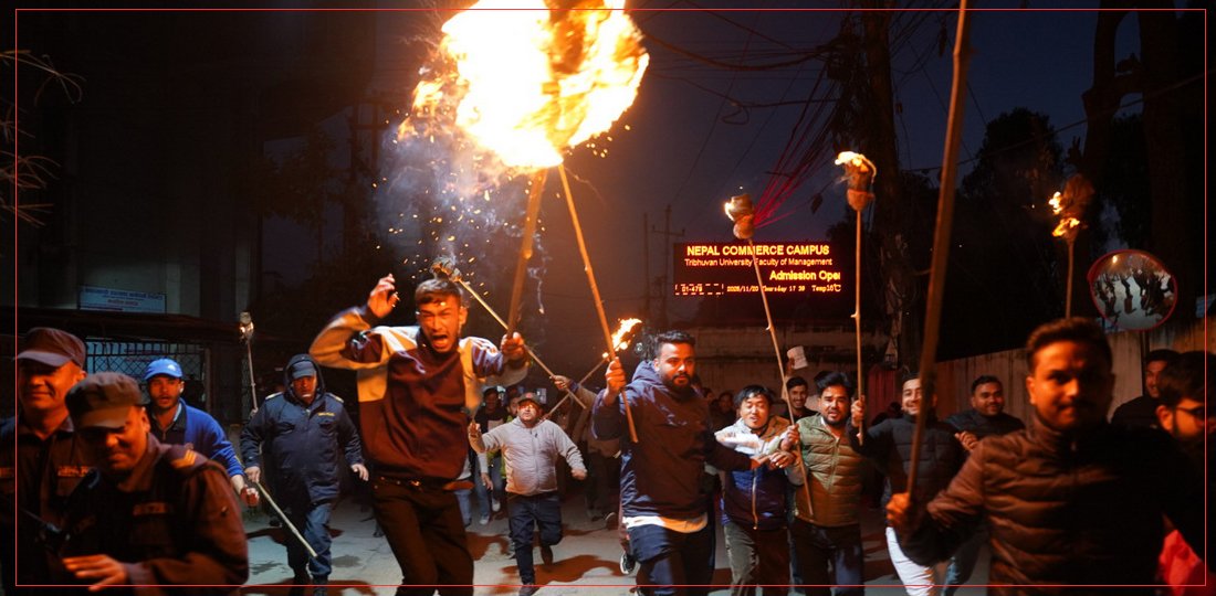 सरकारको विरोधमा अनेरास्ववियुले निकाल्यो मसाल जुलुस, तस्बिरहरू